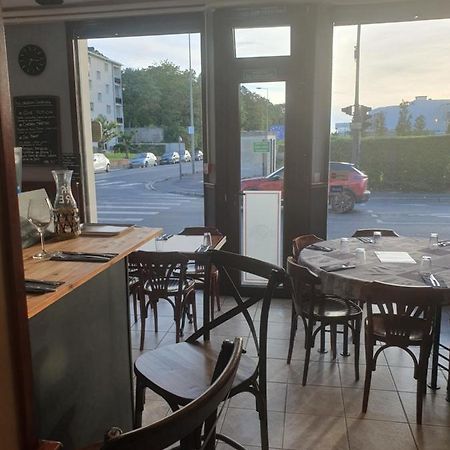 Hotel Aux Bons Amis Reims Zewnętrze zdjęcie