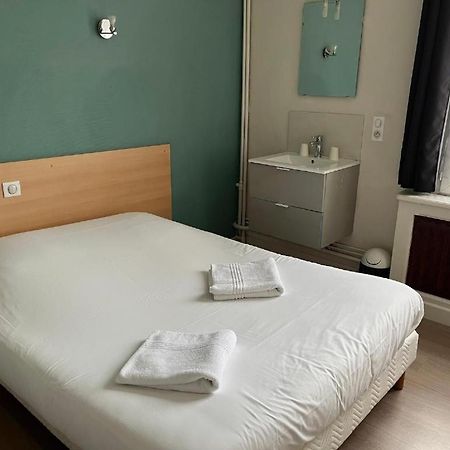 Hotel Aux Bons Amis Reims Zewnętrze zdjęcie